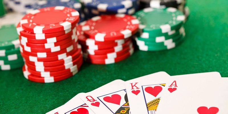 Game bài V8 Poker mang đến những trận đấu trí khốc liệt, lôi cuốn